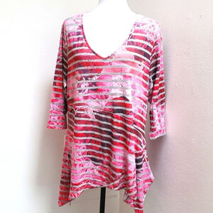 Christopher and Banks Tunic Size Large Petite pink red roses handkerchief hem